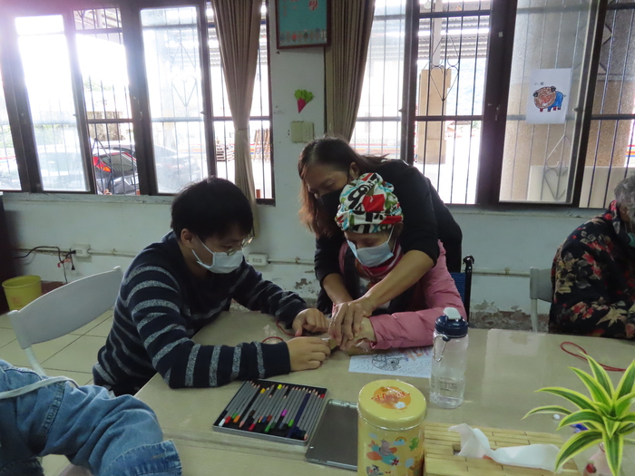 2022/01/07大四巴拉雅拜文健站實習圖片