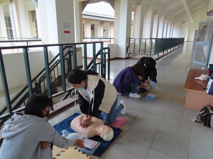 2020/04/15心肺復甦術(CPR＋AED)訓練證照圖片