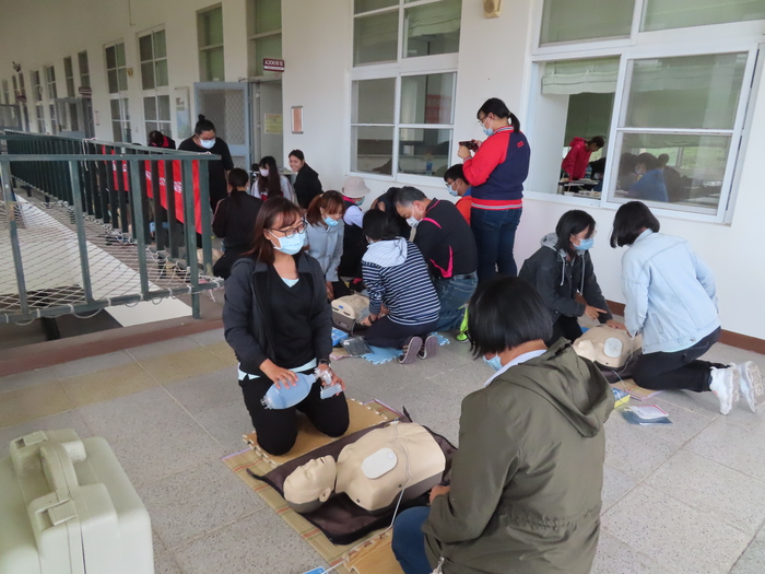 2020/04/15心肺復甦術(CPR＋AED)訓練證照圖片