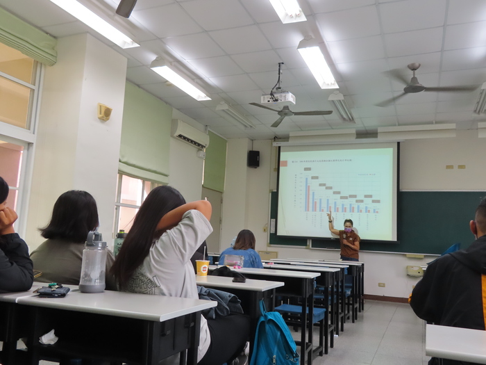 2022/10/06 文化差異談文化敏感度 講座圖片