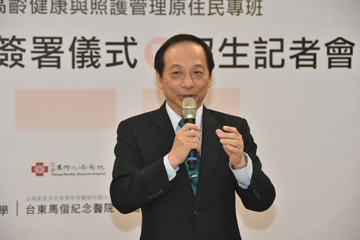 台東馬偕醫院院長王功亮大力支持並提供相關師資圖片