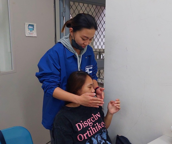 臉部按摩圖片